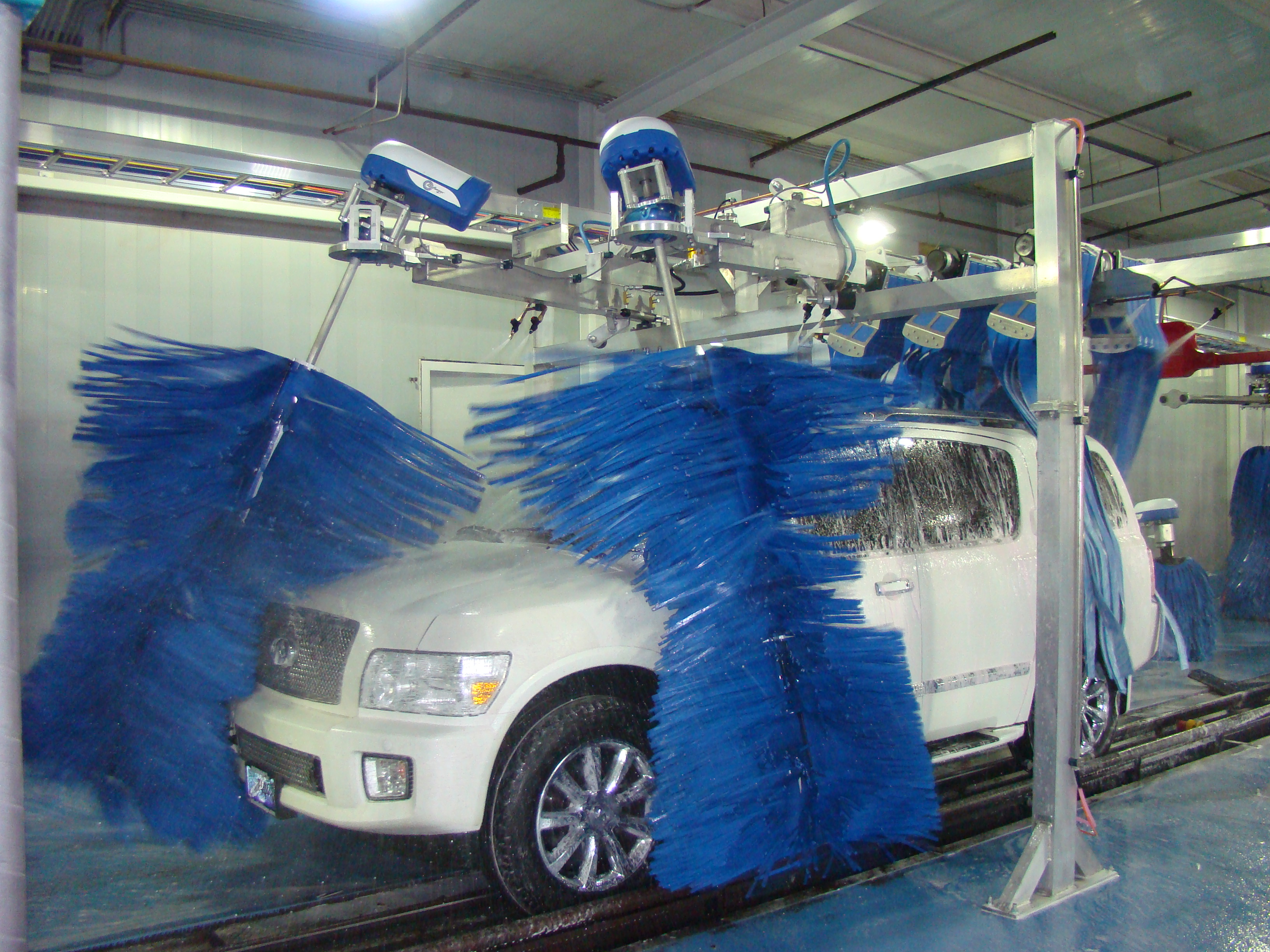 Classic Conveyorized Vehicle Wash System